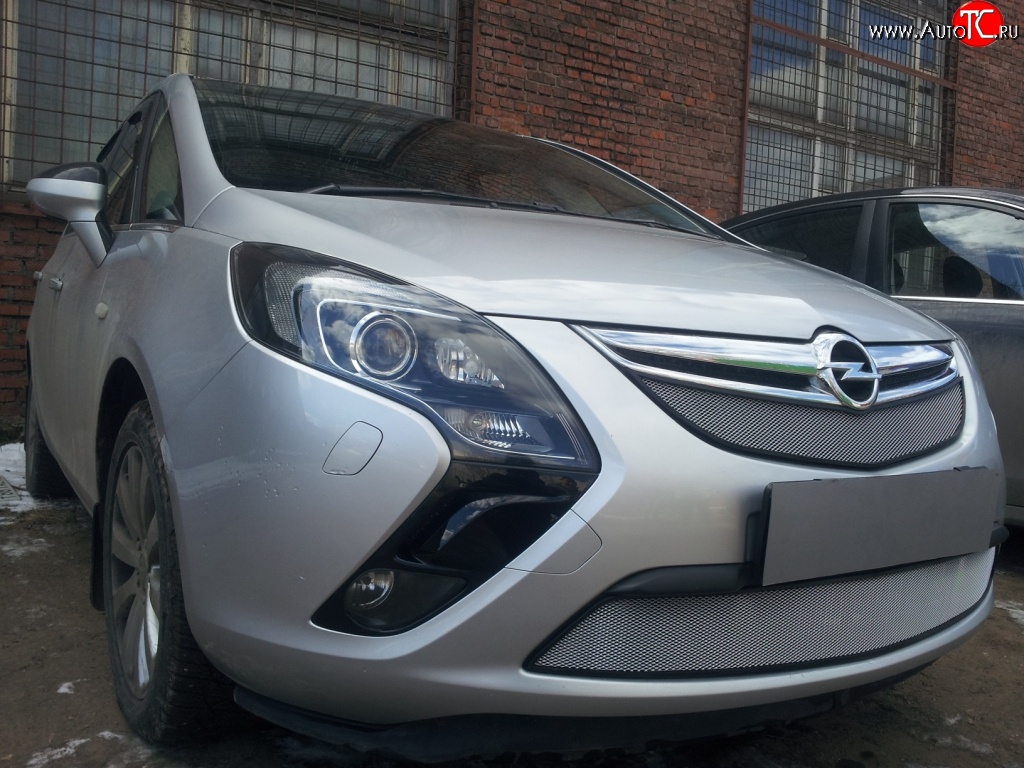 1 539 р. Сетка в решетку радиатора Russtal Opel Zafira С дорестайлинг (2011-2016) (хром)  с доставкой в г. Майкоп
