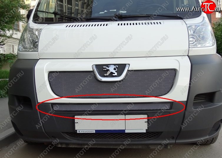 2 199 р. Средняя решётка в воздуховод автомобиля Russtal (хром) Peugeot Boxer 250 (2006-2014)  с доставкой в г. Майкоп