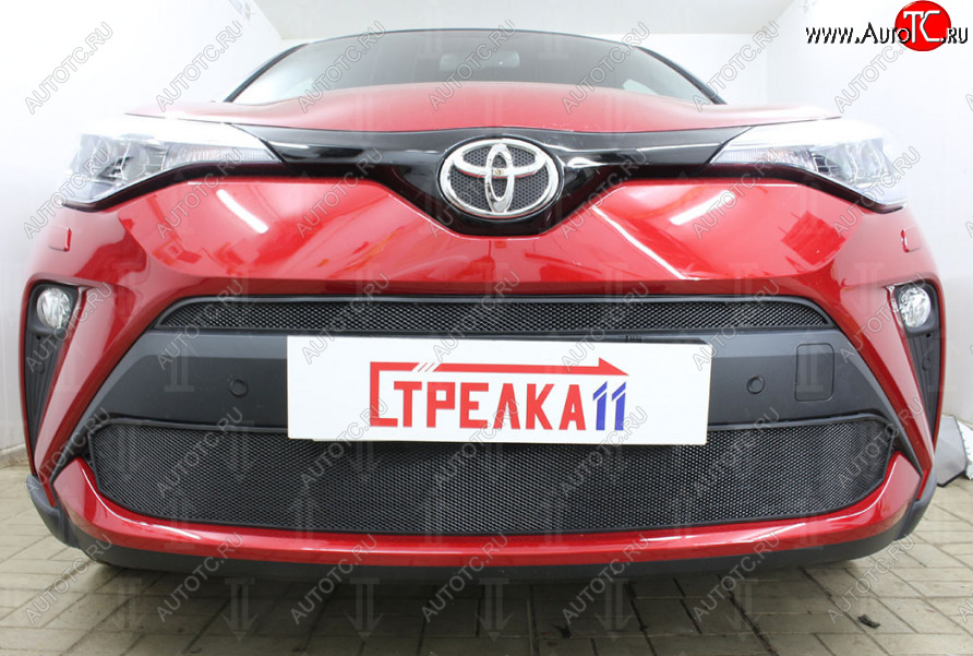 3 899 р. Защитная сетка в бампер (верх, ячейка 4х10 мм) Стрелка11 Премиум Toyota C-HR NGX10, ZGX10 рестайлинг (2019-2025) (Чёрная)  с доставкой в г. Майкоп