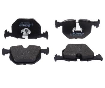 1 699 р. Колодки тормозные BMW X3 (E83),X5 (E53),E46 (2.53.0) задние (4шт.) MANDO MANDO mbf015407  с доставкой в г. Майкоп. Увеличить фотографию 1