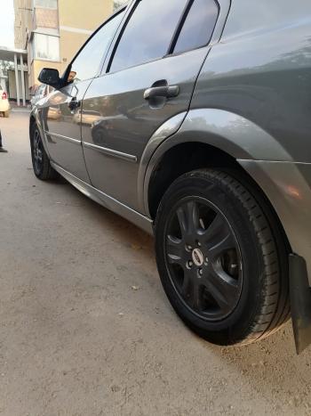 3 499 р. Пластиковые накладки порогов Фанат Тюнинг Ford Mondeo Mk3,BWY дорестайлинг, универсал (2000-2003) (неокрашенные (глянец под окраску))  с доставкой в г. Майкоп. Увеличить фотографию 2