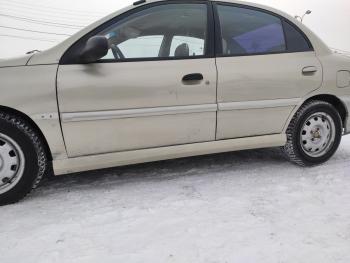 3 499 р. Пластиковые накладки порогов Фанат Тюнинг  KIA Rio  1 DC (2000-2005) дорестайлинг седан, рестайлинг седан (неокрашенные (глянец под окраску))  с доставкой в г. Майкоп. Увеличить фотографию 7