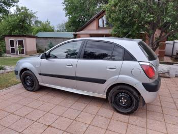 3 499 р. Пластиковые накладки порогов Фанат Тюнинг  KIA Rio  2 JB (2005-2011) дорестайлинг, хэтчбэк 5 дв., рестайлинг, хэтчбэк 5 дв. (неокрашенные (глянец под окраску))  с доставкой в г. Майкоп. Увеличить фотографию 7