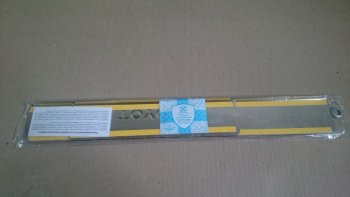 919 р.     Накладки на пороги TOYOTA RAV 4 2013-2014 Штамп  ttr44-npld0  с доставкой в г. Майкоп. Увеличить фотографию 1