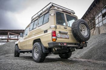 100 649 р. Бампер РИФ силовой задний Toyota Land Cruiser 78 2007+ с квадратом под фаркоп, калиткой и фонарями РИФ rif078-21125  с доставкой в г. Майкоп. Увеличить фотографию 2