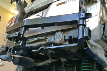 93 329 р. Калитка РИФ с фаркопом в штатный бампер Toyota Land Cruiser 200 2008-2015 под нештатное колесо, с подсветкой номера РИФ rif200-80000  с доставкой в г. Майкоп. Увеличить фотографию 2
