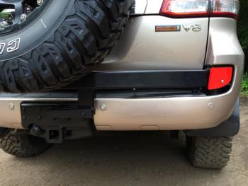 93 329 р. Калитка РИФ с фаркопом в штатный задний бампер Toyota Land Cruiser 200 2008-2015 под штатное колесо, с подсветкой номера РИФ rif200-80001  с доставкой в г. Майкоп. Увеличить фотографию 2