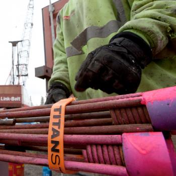 2 379 р. Ремень крепёжный TitanStraps Industrial оранжевый L = 64 см (Dmax = 18 см, Dmin = 5,5 см) TitanStraps tsi-0125-fo  с доставкой в г. Майкоп. Увеличить фотографию 5