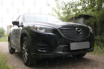 3 689 р. Защитная сетка в бампер (верх, ячейка 3х7 мм) Alfeco Стандарт Mazda CX-5 KE рестайлинг (2015-2017) (Чёрная)  с доставкой в г. Майкоп. Увеличить фотографию 3