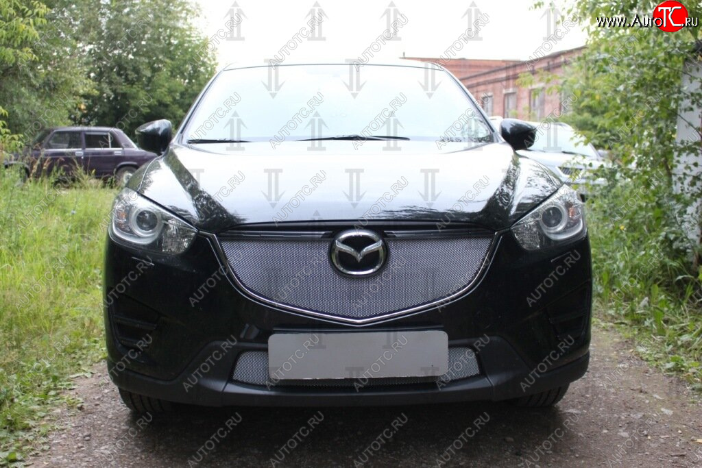 3 699 р. Защитная сетка в бампер (верх, ячейка 3х7 мм) Alfeco Стандарт Mazda CX-5 KE рестайлинг (2015-2017) (Хром)  с доставкой в г. Майкоп