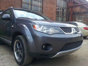 3 169 р. Защитная сетка в бампер (низ, ячейка 3х7 мм) Alfeco Стандарт Mitsubishi Outlander XL (CW)  дорестайлинг (2005-2009) (Чёрная)  с доставкой в г. Майкоп. Увеличить фотографию 3
