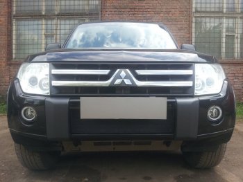 Защитная сетка в бампер (низ, ячейка 3х7 мм) Стрелка11 Стандарт Mitsubishi Pajero 4 V90 дорестайлинг (2006-2011) (Чёрная)