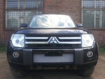 Защитная сетка в бампер (низ, ячейка 3х7 мм) Стрелка11 Стандарт Mitsubishi Pajero 4 V90 дорестайлинг (2006-2011) (Хром)