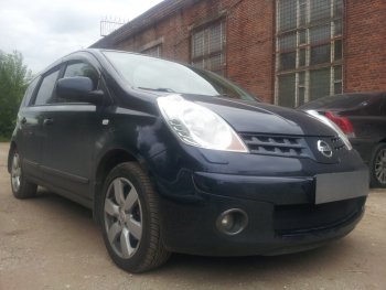 2 999 р. Защитная сетка в бампер (низ, ячейка 3х7 мм) Стрелка11 Стандарт Nissan Note 1 E11 дорестайлинг (2004-2008) (Чёрная)  с доставкой в г. Майкоп. Увеличить фотографию 2