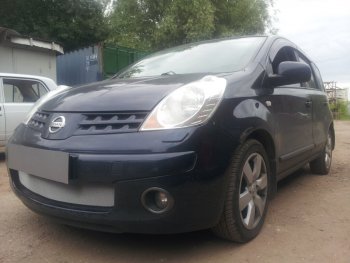 3 179 р. Защитная сетка в бампер (низ, ячейка 3х7 мм) Стрелка11 Стандарт Nissan Note 1 E11 дорестайлинг (2004-2008) (Хром)  с доставкой в г. Майкоп. Увеличить фотографию 2