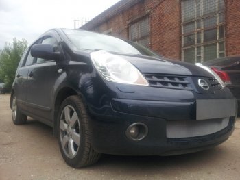 3 179 р. Защитная сетка в бампер (низ, ячейка 3х7 мм) Стрелка11 Стандарт Nissan Note 1 E11 дорестайлинг (2004-2008) (Хром)  с доставкой в г. Майкоп. Увеличить фотографию 3
