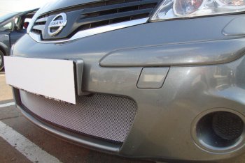 3 179 р. Защитная сетка в бампер (низ, ячейка 3х7 мм) Стрелка11 Стандарт Nissan Note 1 E11 рестайлинг (2008-2013) (Хром)  с доставкой в г. Майкоп. Увеличить фотографию 2