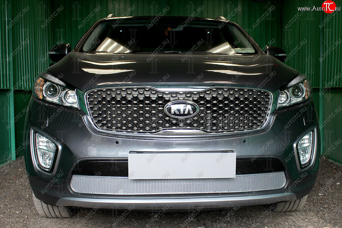 4 549 р. Защитная сетка в бампер (низ, ячейка 4х10 мм) Alfeco Премиум KIA Sorento UM/Prime дорестайлинг (2014-2018) (Хром)  с доставкой в г. Майкоп