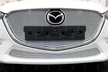 3 899 р. Защитная сетка в бампер (низ, ячейка 4х10 мм) Alfeco Премиум Mazda 3/Axela BM рестайлинг седан (2016-2019) (Хром)  с доставкой в г. Майкоп. Увеличить фотографию 2