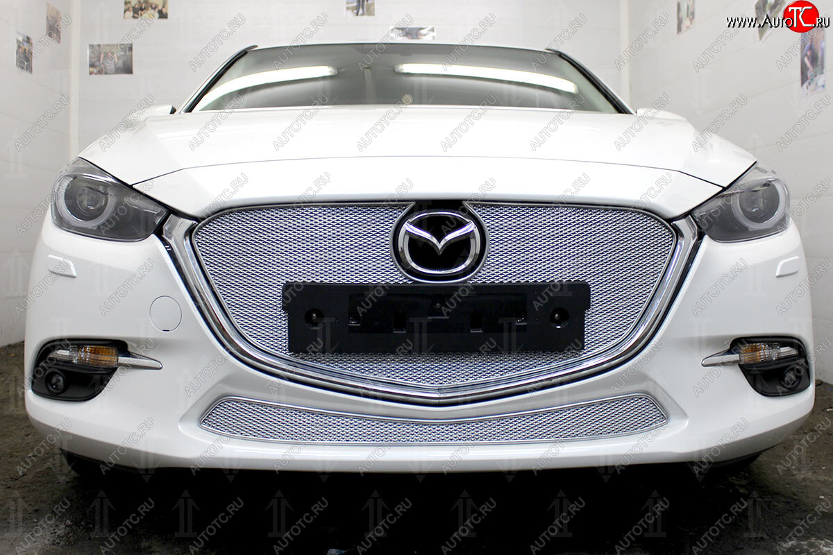 3 899 р. Защитная сетка в бампер (низ, ячейка 4х10 мм) Alfeco Премиум Mazda 3/Axela BM рестайлинг седан (2016-2019) (Хром)  с доставкой в г. Майкоп