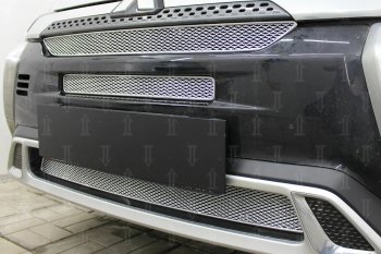9 849 р. Защитная сетка в бампер (3 части, ячейка 4х10 мм) Alfeco Премиум Mitsubishi Outlander GF 3-ий рестайлинг (2018-2022) (Хром)  с доставкой в г. Майкоп. Увеличить фотографию 4