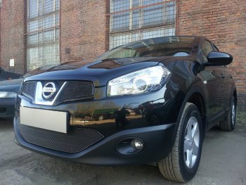 4 549 р. Защитная сетка в бампер (низ, ячейка 4х10 мм) Стрелка11 Премиум Nissan Qashqai 1 J10 рестайлинг (2010-2013) (Чёрная)  с доставкой в г. Майкоп. Увеличить фотографию 2