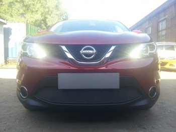 4 399 р. Защитная сетка в бампер (низ, ячейка 4х10 мм) Стрелка11 Премиум Nissan Qashqai 2 J11 дорестайлинг (2013-2019) (Чёрная)  с доставкой в г. Майкоп. Увеличить фотографию 3