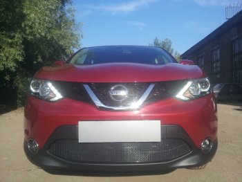 Защитная сетка в бампер (низ, ячейка 4х10 мм) Стрелка11 Премиум Nissan Qashqai 2 J11 дорестайлинг (2013-2019) (Чёрная)