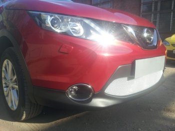 4 499 р. Защитная сетка в бампер (низ, ячейка 4х10 мм) Стрелка11 Премиум Nissan Qashqai 2 J11 дорестайлинг (2013-2019) (Хром)  с доставкой в г. Майкоп. Увеличить фотографию 3
