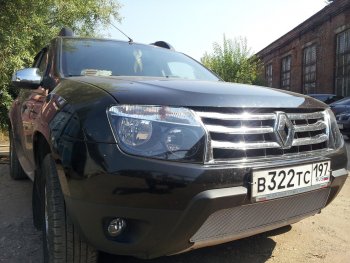 4 299 р. Защитная сетка в бампер (низ, ячейка 4х10 мм) Стрелка11 Премиум Renault Duster HS дорестайлинг (2010-2015) (Хром)  с доставкой в г. Майкоп. Увеличить фотографию 3