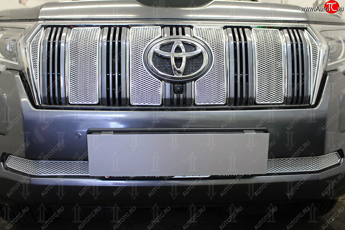 4 549 р. Защитная сетка в бампер (низ, ячейка 4х10 мм) Стрелка11 Премиум Toyota Land Cruiser Prado J150 2-ой рестайлинг (2017-2020) (Хром)  с доставкой в г. Майкоп