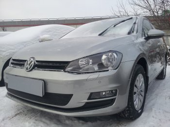4 299 р. Защитная сетка в бампер (низ, ячейка 4х10 мм) Стрелка11 Премиум Volkswagen Golf 7 дорестайлинг, хэтчбэк 5 дв. (2012-2017) (Чёрная)  с доставкой в г. Майкоп. Увеличить фотографию 3