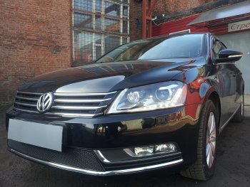 4 299 р. Защитная сетка в бампер (низ, ячейка 4х10 мм) Стрелка11 Премиум Volkswagen Passat B7 седан (2010-2015) (Чёрная)  с доставкой в г. Майкоп. Увеличить фотографию 3