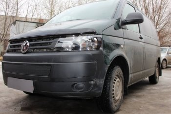4 299 р. Защитная сетка в бампер (низ, ячейка 4х10 мм) Стрелка11 Премиум Volkswagen Caravelle T5 рестайлинг (2009-2015) (Чёрная)  с доставкой в г. Майкоп. Увеличить фотографию 3