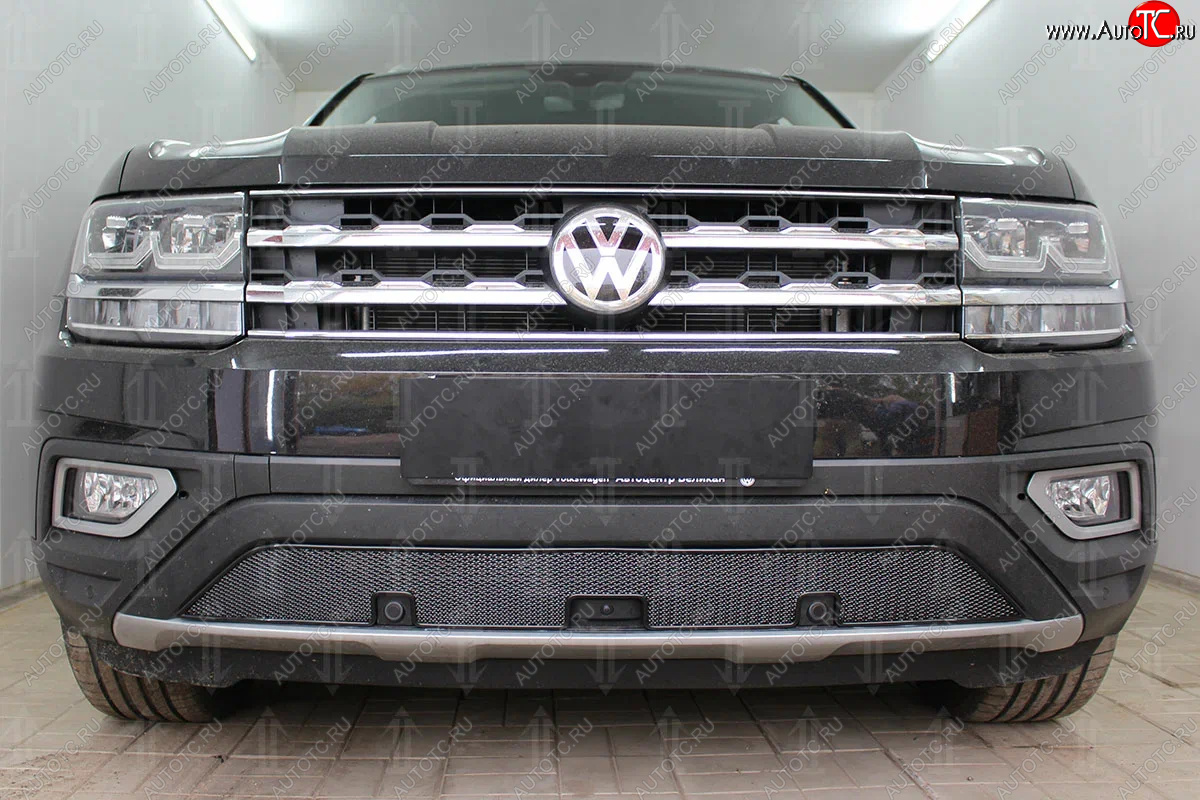 4 499 р. Защитная сетка в бампер (низ, ячейка 4х10 мм) Стрелка11 Премиум Volkswagen Teramont CA1 дорестайлинг (2016-2020) (Чёрная)  с доставкой в г. Майкоп