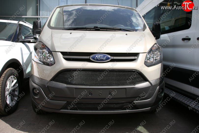 5 999 р. Сетка на бампер внешняя для FORD Tourneo Custom 2014-2017, 2 шт., черн., 15 мм, для автомобилей с передним парктроником  Форд Турнео коннект Arbori 01-170814-151  с доставкой в г. Майкоп