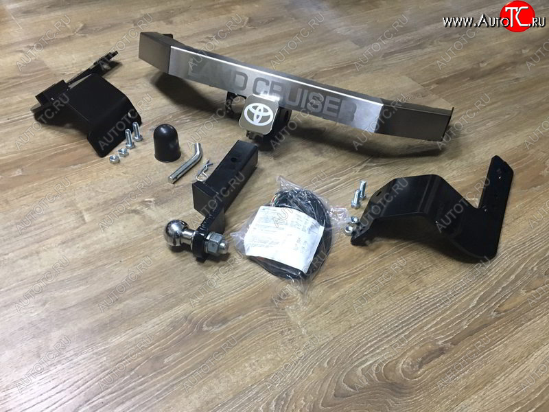 21 999 р. Фаркоп (тягово-сцепное устройство) TCC Тюнинг  Toyota Land Cruiser  200 (2015-2021) 2-ой рестайлинг (оцинкованный, шар E нержавейка, надпись Land Cruiser)  с доставкой в г. Майкоп