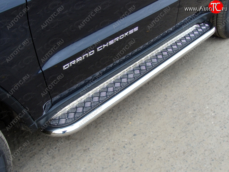 36 999 р. Пороги с площадкой 60,3 мм ТСС Тюнинг  Jeep Grand Cherokee  WK2 (2013-2018) 1-ый рестайлинг (серые)  с доставкой в г. Майкоп