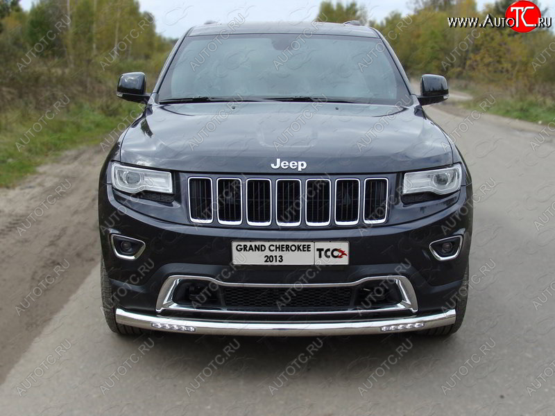 39 749 р. Защита переднего бампера нижняя с ходовыми огнями 76,1 мм ТСС Тюнинг  Jeep Grand Cherokee  WK2 (2013-2018) 1-ый рестайлинг (нержавейка)  с доставкой в г. Майкоп