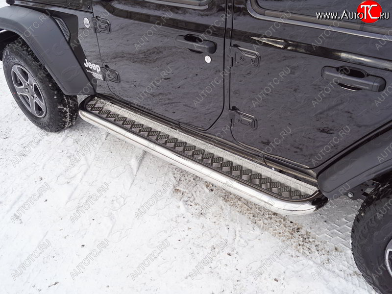 34 799 р. Пороги с площадкой 76,1 мм ТСС Тюнинг  Jeep Wrangler  JL (2018-2024) 3 дв. дорестайлинг (серые)  с доставкой в г. Майкоп