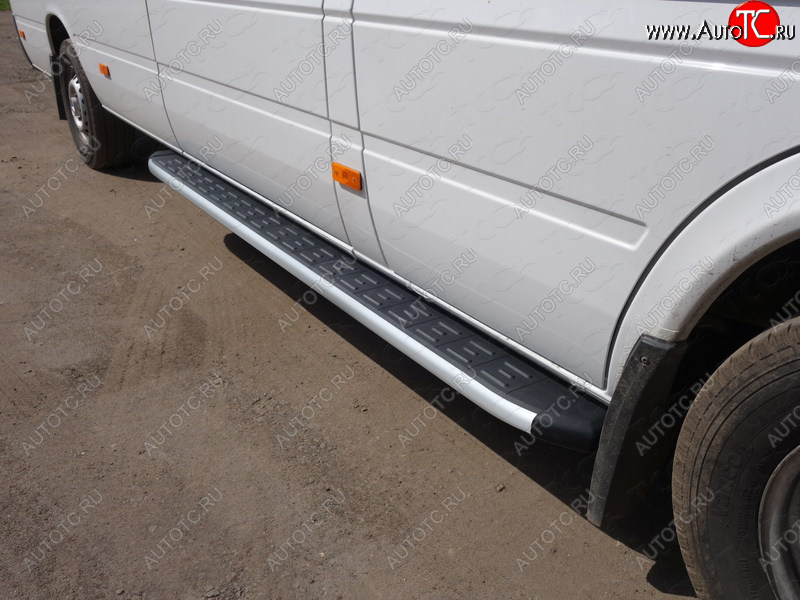 14 599 р. Порог алюминиевый с пластиковой накладкой ТСС Тюнинг  Mercedes-Benz Sprinter  W906 (2014-2018) рестайлинг (серые)  с доставкой в г. Майкоп