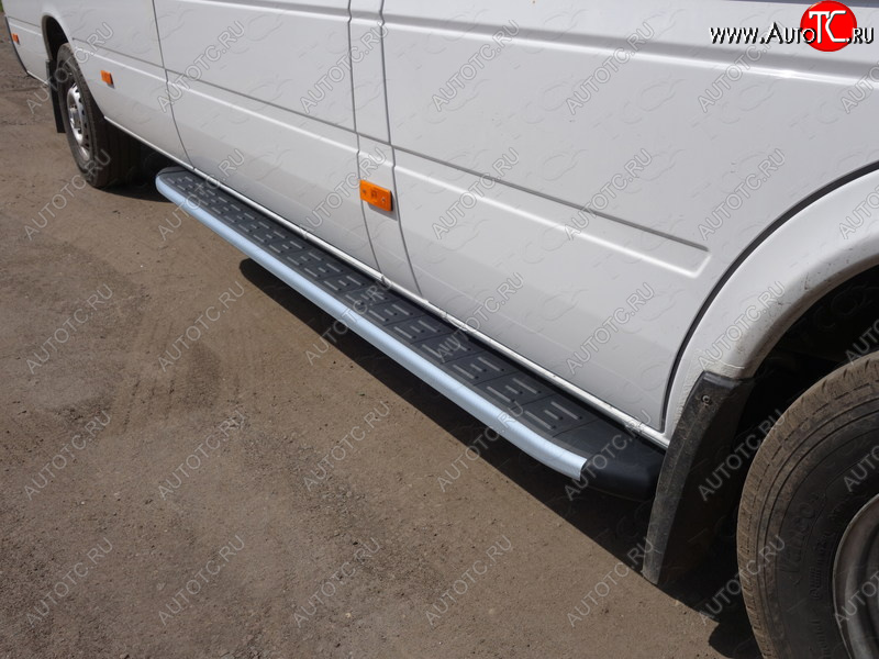 15 699 р. Порог правый алюминиевый с пластиковой накладкой ТСС Тюнинг  Mercedes-Benz Sprinter  W906 (2014-2018) рестайлинг (карбон серый)  с доставкой в г. Майкоп