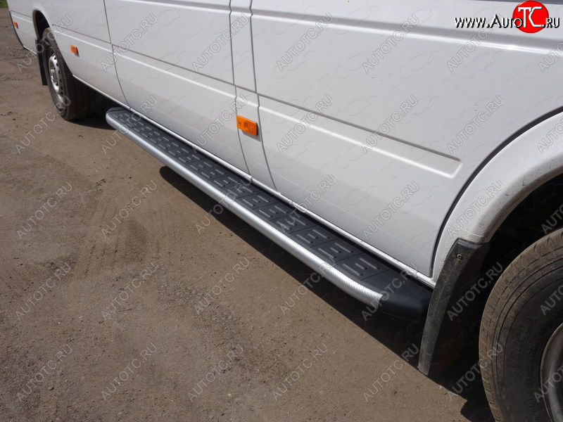 15 699 р. Порог правый алюминиевый с пластиковой накладкой ТСС Тюнинг  Mercedes-Benz Sprinter  W906 (2014-2018) рестайлинг (карбон серебро)  с доставкой в г. Майкоп
