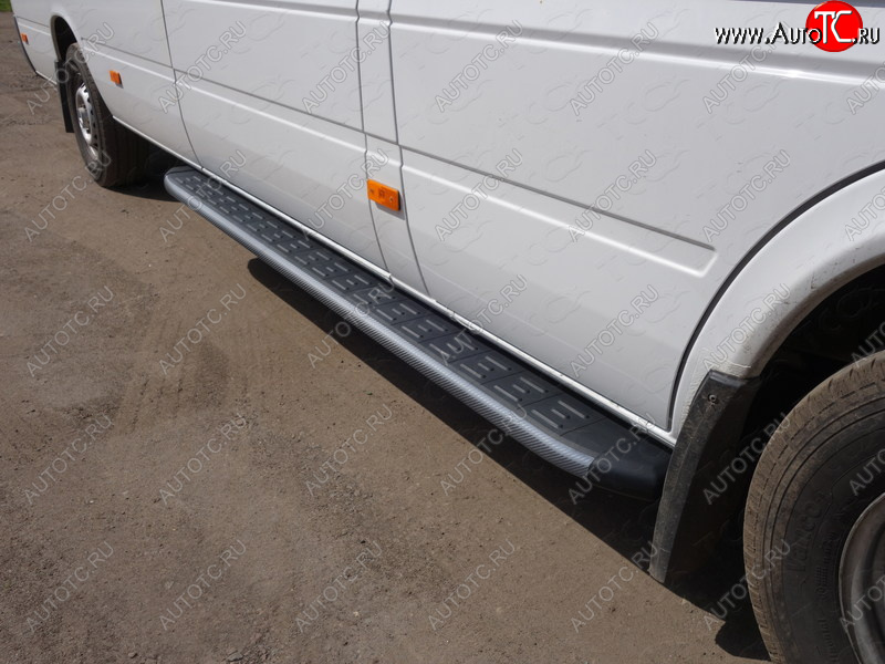 15 699 р. Порог алюминиевый с пластиковой накладкой, ТСС Тюнинг  Mercedes-Benz Sprinter  W906 (2014-2018) рестайлинг (карбон)  с доставкой в г. Майкоп