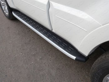 Пороги алюминиевые с пластиковой накладкой ТСС Тюнинг Mitsubishi Pajero  4 V90 (2014-2020) 2-ой рестайлинг (серые)