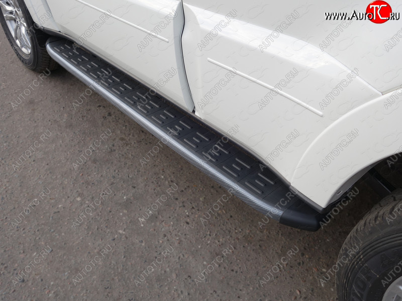 21 999 р. Пороги алюминиевые с пластиковой накладкой ТСС Тюнинг  Mitsubishi Pajero  4 V90 (2014-2020) 2-ой рестайлинг (карбон черные)  с доставкой в г. Майкоп