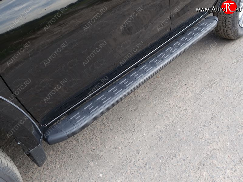 21 999 р. Пороги алюминиевые с пластиковой накладкой ТСС Тюнинг  Mitsubishi L200  5 KK,KL (2018-2022) рестайлинг (карбон черные)  с доставкой в г. Майкоп