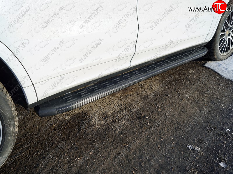 21 999 р. Пороги алюминиевые с пластиковой накладкой ТСС Тюнинг  Porsche Cayenne  PO536 (2018-2025) (карбон черные)  с доставкой в г. Майкоп