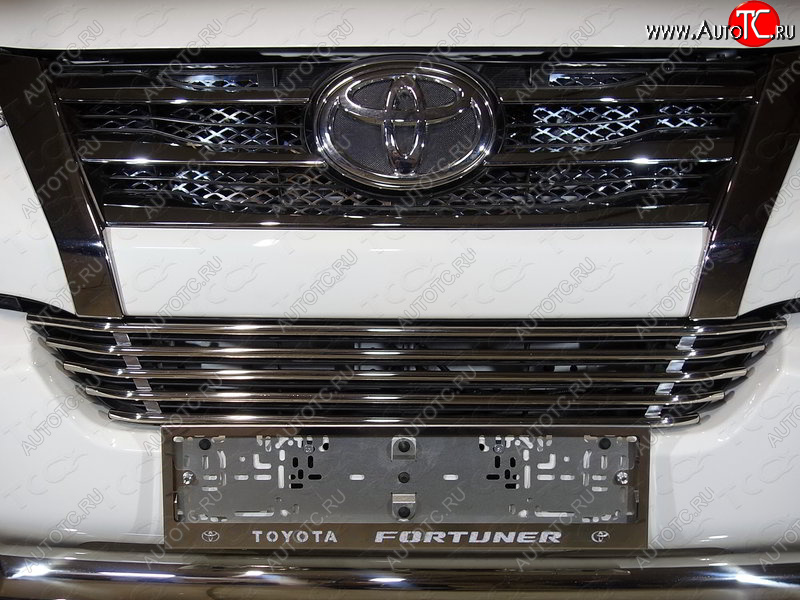 5 849 р. Нижняя декоративная вставка в бампер ТСС Тюнинг Toyota Fortuner AN160 дорестайлинг (2015-2020) (d 12 мм)  с доставкой в г. Майкоп