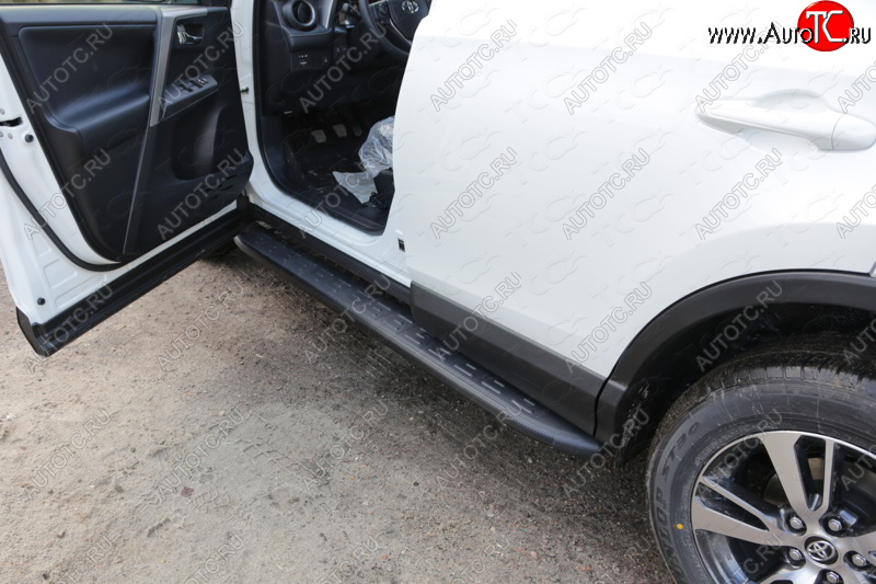 21 999 р. Пороги алюминиевые с пластиковой накладкой ТСС Тюнинг  Toyota RAV4  XA40 (2015-2019) 5 дв. рестайлинг (карбон черные)  с доставкой в г. Майкоп